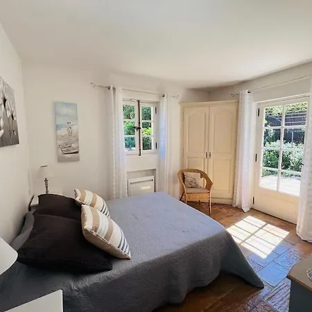 וילה Provencale, Piscine